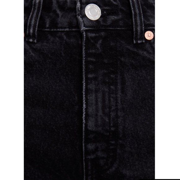 Mom fit black jeans in size 4 - Picture 5 of 6